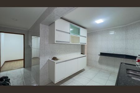 Casa para alugar com 230m², 3 quartos e 3 vagas Casa para alugar com 230m², 3 quartos e 3 vagasCozinha