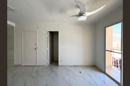 Sala de apartamento para alugar com 3 quartos, 54m² em Vila Marieta, Campinas