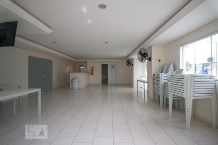 Apartamento para alugar com 43m², 2 quartos e 1 vaga Apartamento para alugar com 43m², 2 quartos e 1 vagaÁrea comum - Salão de festas