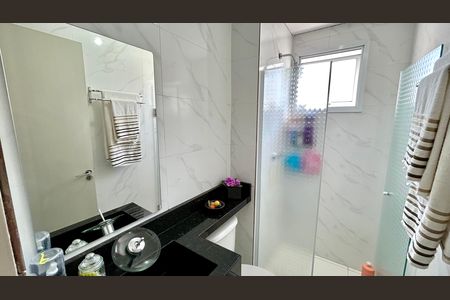 Apartamento à venda com 48m², 2 quartos e 1 vaga Apartamento à venda com 48m², 2 quartos e 1 vagaBanheiro