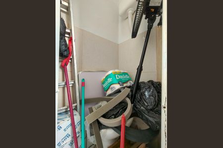 Apartamento para alugar com 47m², 2 quartos e sem vaga Apartamento para alugar com 47m², 2 quartos e sem vagaBanheiro de serviço