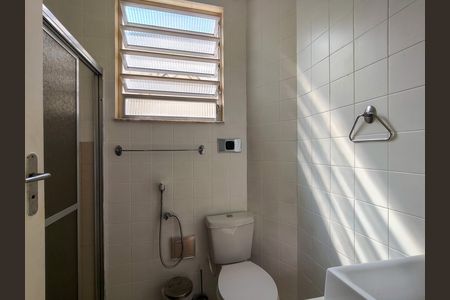 Apartamento para alugar com 47m², 2 quartos e sem vaga Apartamento para alugar com 47m², 2 quartos e sem vagaBanheiro Corredor