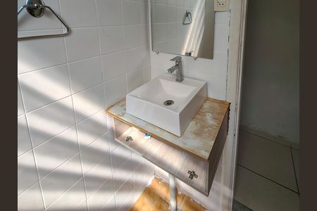 Apartamento para alugar com 47m², 2 quartos e sem vaga Apartamento para alugar com 47m², 2 quartos e sem vagaBanheiro Corredor