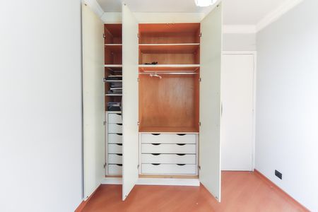Apartamento para alugar com 67m², 3 quartos e 1 vagaQuarto 3