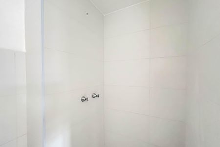 Apartamento à venda com 38m², 2 quartos e sem vaga Apartamento à venda com 38m², 2 quartos e sem vagaBanheiro