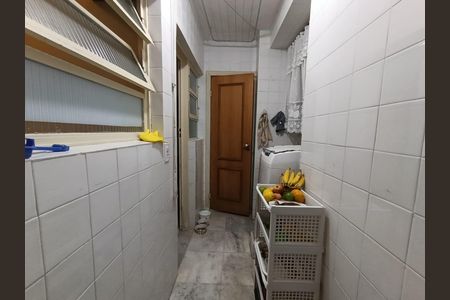 Apartamento à venda com 114m², 3 quartos e 1 vagaÁrea de Serviço