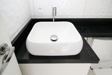 Apartamento para alugar com 48m², 2 quartos e 1 vaga Apartamento para alugar com 48m², 2 quartos e 1 vagaBanheiro