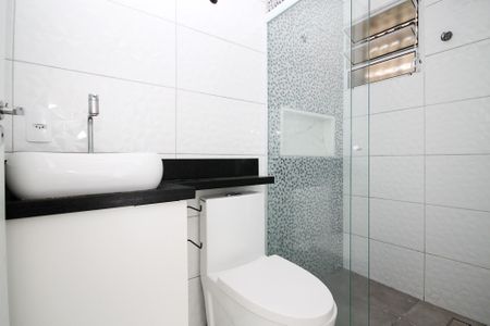 Apartamento para alugar com 48m², 2 quartos e 1 vaga Apartamento para alugar com 48m², 2 quartos e 1 vagaBanheiro