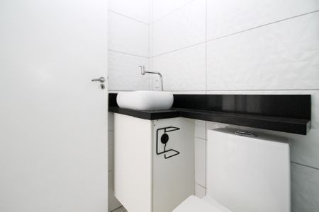 Apartamento para alugar com 48m², 2 quartos e 1 vaga Apartamento para alugar com 48m², 2 quartos e 1 vagaBanheiro