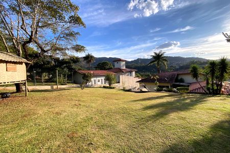 Quintal de casa de condomínio à venda com 3 quartos, 300m² em Vila do Ouro, Nova Lima