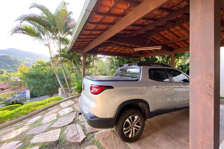 Casa de condomínio à venda com 300m², 3 quartos e sem vaga Casa de condomínio à venda com 300m², 3 quartos e sem vagaGaragem