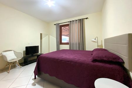 Casa de condomínio à venda com 300m², 3 quartos e sem vaga Casa de condomínio à venda com 300m², 3 quartos e sem vagaSuite 1