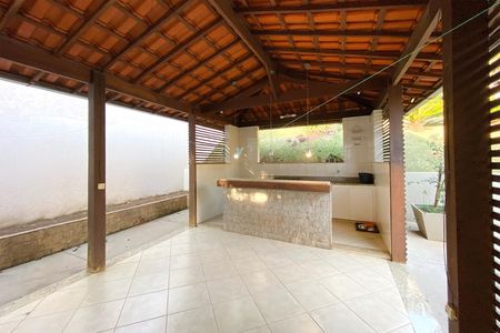 Casa de condomínio à venda com 300m², 3 quartos e sem vaga Casa de condomínio à venda com 300m², 3 quartos e sem vagaEspaço Gourmet
