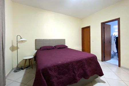 Casa de condomínio à venda com 300m², 3 quartos e sem vaga Casa de condomínio à venda com 300m², 3 quartos e sem vagaSuite 1