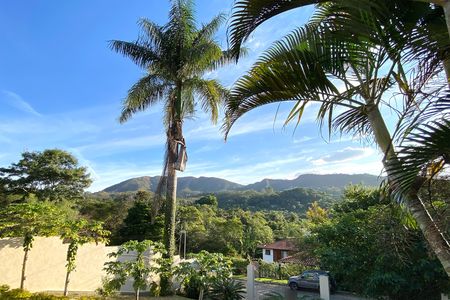 Vista de casa de condomínio à venda com 3 quartos, 300m² em Vila do Ouro, Nova Lima