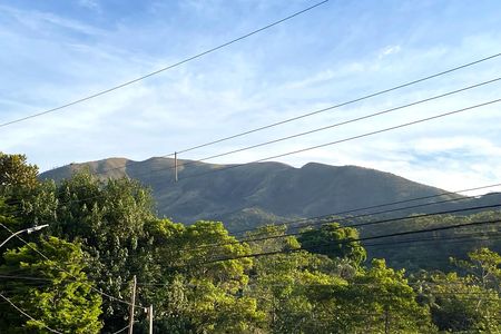 Casa de condomínio à venda com 300m², 3 quartos e sem vaga Casa de condomínio à venda com 300m², 3 quartos e sem vagaVista