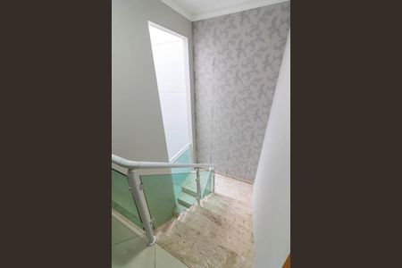 Casa para alugar com 156m², 3 quartos e 4 vagasEscada