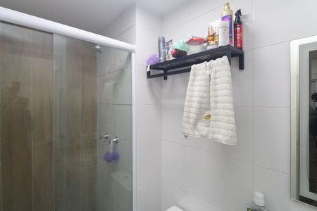 Banheiro de apartamento para alugar com 2 quartos, 43m² em Vila Gustavo, São Paulo