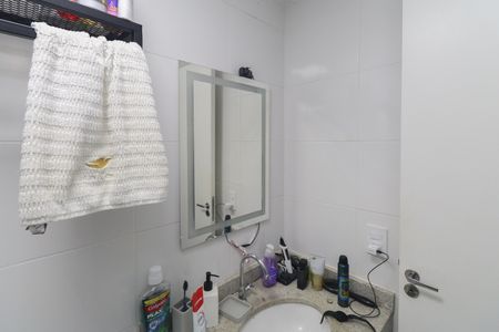 Banheiro de apartamento para alugar com 2 quartos, 43m² em Vila Gustavo, São Paulo