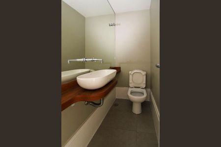 Apartamento à venda com 220m², 5 quartos e 4 vagasLavabo 