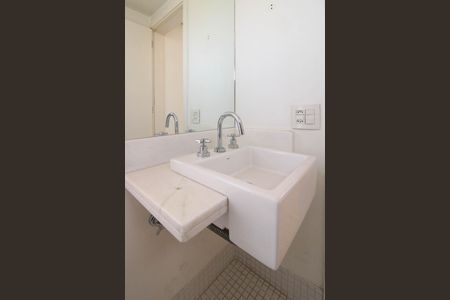Apartamento à venda com 220m², 5 quartos e 4 vagasBanheiro Suíte 3