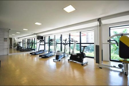 Apartamento à venda com 220m², 5 quartos e 4 vagasAcademia