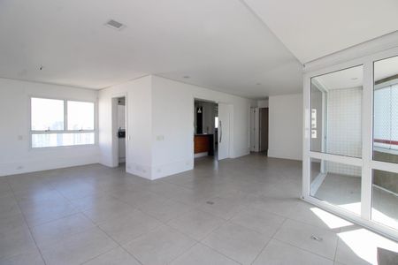 Apartamento à venda com 220m², 5 quartos e 4 vagasSala 