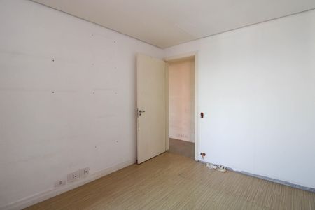 Apartamento à venda com 220m², 5 quartos e 4 vagas Suíte 2