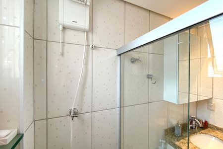 Apartamento à venda com 109m², 3 quartos e 2 vagas Apartamento à venda com 109m², 3 quartos e 2 vagasBanheiro da Suíte