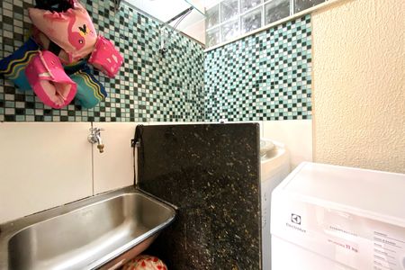Apartamento à venda com 109m², 3 quartos e 2 vagas Apartamento à venda com 109m², 3 quartos e 2 vagasÁrea de Serviço