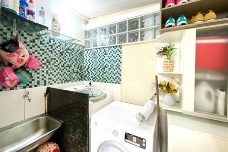 Apartamento à venda com 109m², 3 quartos e 2 vagas Apartamento à venda com 109m², 3 quartos e 2 vagasÁrea de Serviço