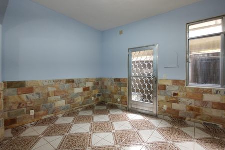 Sala de casa para alugar com 2 quartos, 158m² em Taquara, Rio de Janeiro