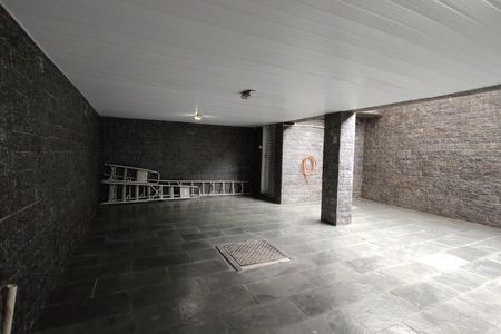 Casa para alugar com 158m², 2 quartos e sem vaga Casa para alugar com 158m², 2 quartos e sem vagaQuintal - Espaço Coberto