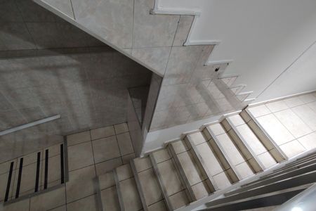 Casa para alugar com 158m², 2 quartos e sem vaga Casa para alugar com 158m², 2 quartos e sem vagaEscada - Quital