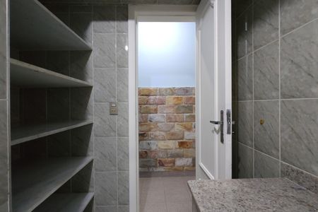 Casa para alugar com 158m², 2 quartos e sem vaga Casa para alugar com 158m², 2 quartos e sem vagaBanheiro Social