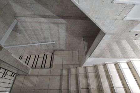 Casa para alugar com 158m², 2 quartos e sem vaga Casa para alugar com 158m², 2 quartos e sem vagaEscada - Quital