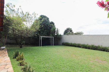 Casa à venda com 1078m², 4 quartos e 5 vagas Casa à venda com 1078m², 4 quartos e 5 vagasQuadra