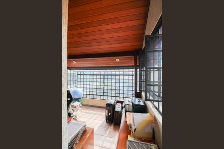Casa à venda com 1078m², 4 quartos e 5 vagas Casa à venda com 1078m², 4 quartos e 5 vagasVaranda da Suíte 1