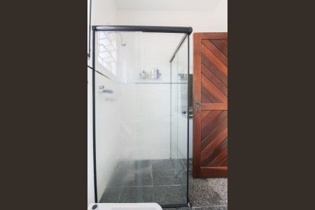 Casa à venda com 1078m², 4 quartos e 5 vagas Casa à venda com 1078m², 4 quartos e 5 vagasBanheiro da Suíte 1