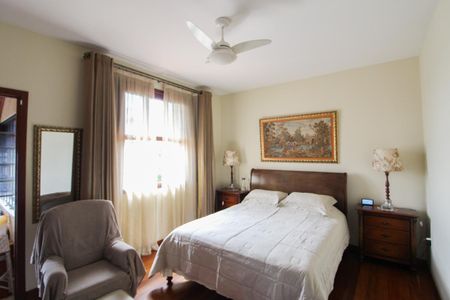 Casa à venda com 1078m², 4 quartos e 5 vagas Casa à venda com 1078m², 4 quartos e 5 vagasSuíte 1