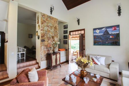 Casa à venda com 1078m², 4 quartos e 5 vagas Casa à venda com 1078m², 4 quartos e 5 vagasSala 1
