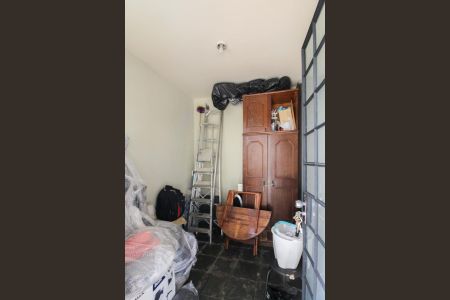 Casa à venda com 1078m², 4 quartos e 5 vagas Casa à venda com 1078m², 4 quartos e 5 vagasQuarto de Serviço