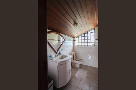 Casa à venda com 1078m², 4 quartos e 5 vagas Casa à venda com 1078m², 4 quartos e 5 vagasBanheiro da Suíte 3