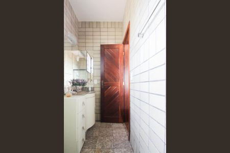 Casa à venda com 1078m², 4 quartos e 5 vagas Casa à venda com 1078m², 4 quartos e 5 vagasBanheiro da Suíte 2
