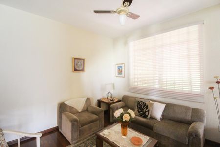 Casa à venda com 1078m², 4 quartos e 5 vagas Casa à venda com 1078m², 4 quartos e 5 vagasSala 2