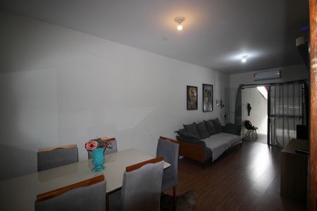 Casa para alugar com 3 quartos, 204m² em Jardim Santa Esmeralda, Sorocaba