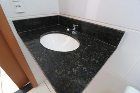 Apartamento para alugar com 53m², 2 quartos e 1 vagaBanheiro do Quarto 2
