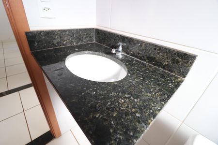 Apartamento para alugar com 53m², 2 quartos e 1 vagaBanheiro Social