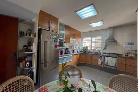 Cozinha de casa à venda com 4 quartos, 320m² em Vila Brasilina, São Paulo