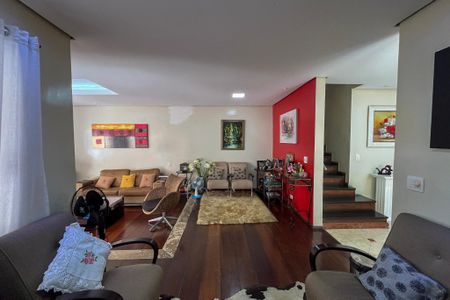 Sala de casa à venda com 4 quartos, 320m² em Vila Brasilina, São Paulo